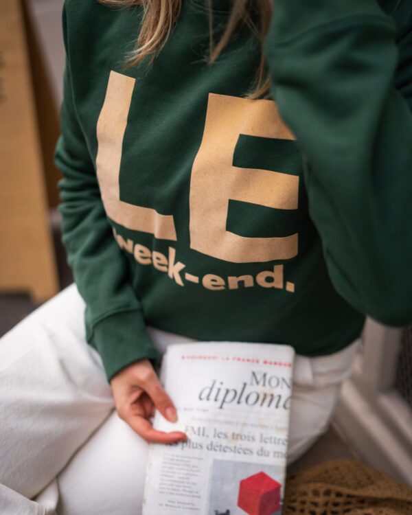 Le week-end. Sweatshirt Dunkelgrün/ beige